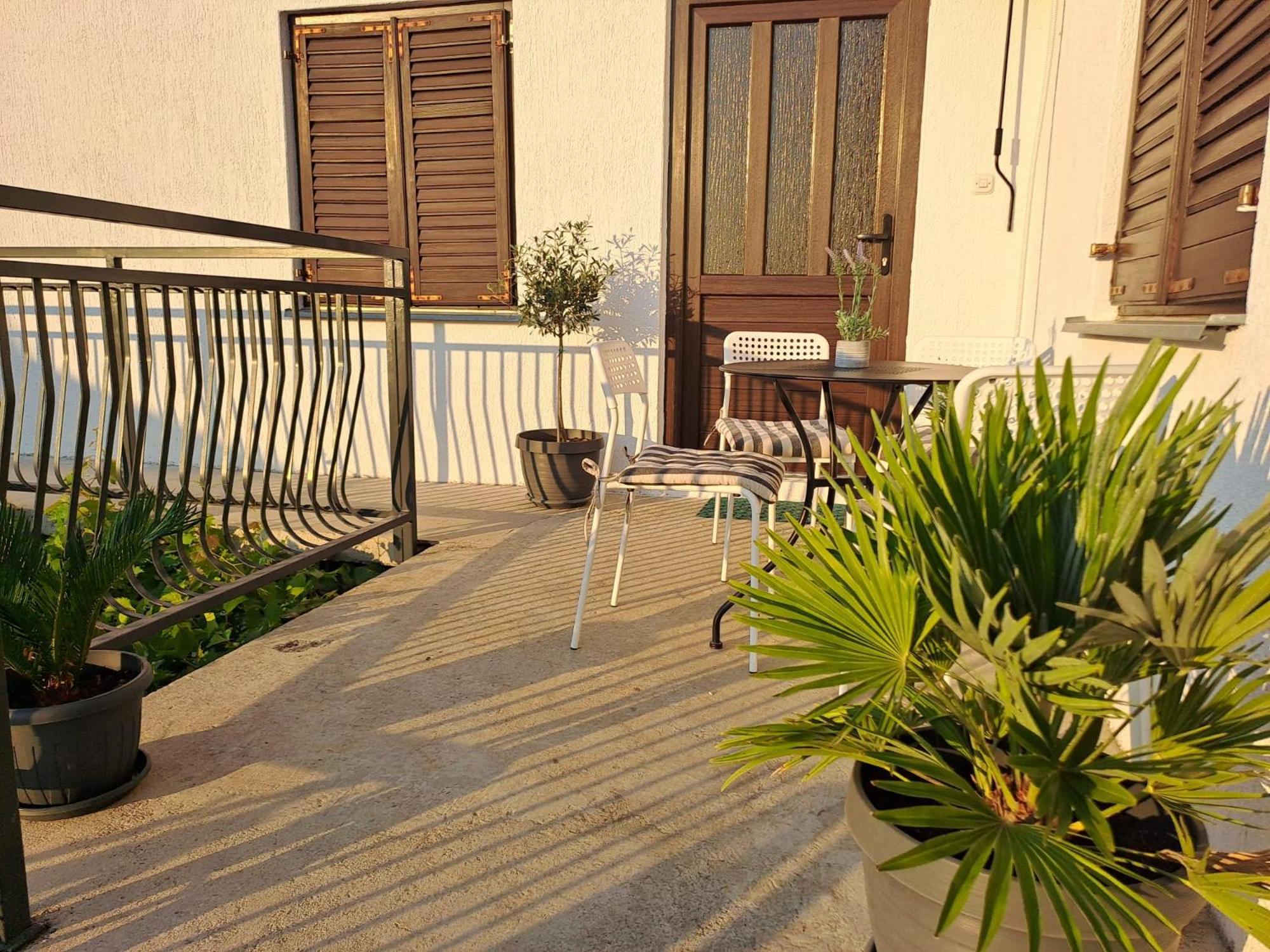 Lucija Apartment Pridraga Exterior foto